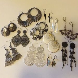 Earrings - lot of 12